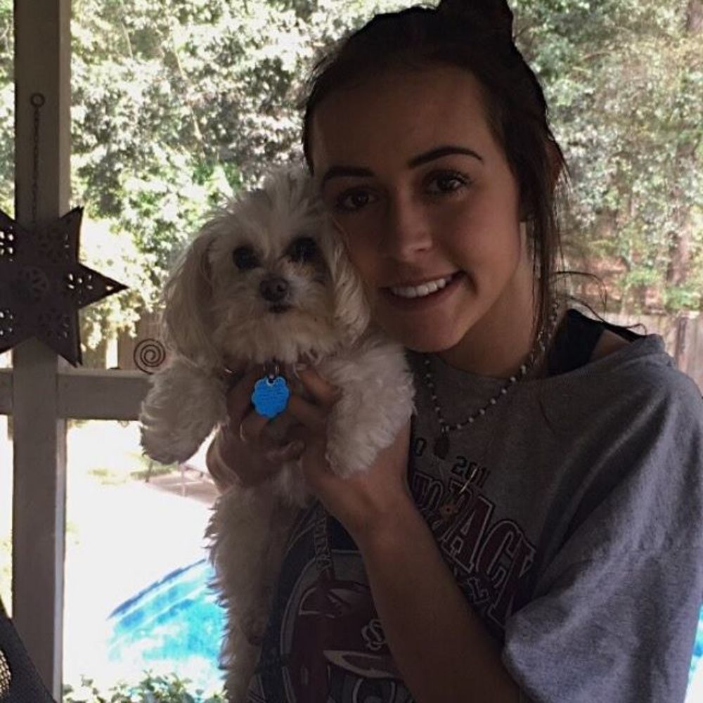 Meet your Posher, Leyla